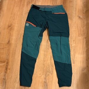 Women’s Ortovox pants hiking backpacking large wool lightweight